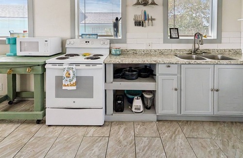 Rockport Cottage | Break Point - Waterfront in Rockport!