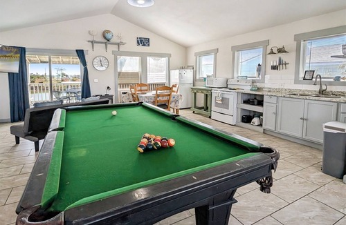 Rockport Cottage | Break Point - Waterfront in Rockport!