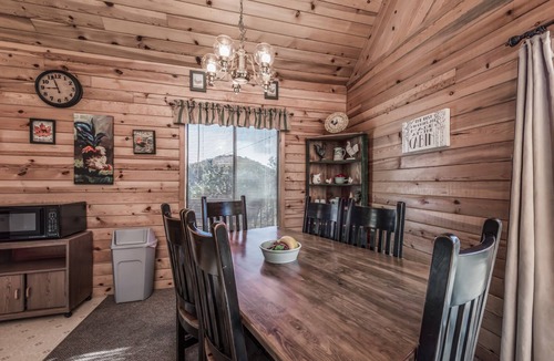 Ruidoso Cabin | Breakaway Cabin | Hot Tub, Wood-Burning Fireplace