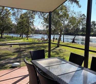 Acheron Hotel | Breakaway Twin Rivers Caravan Park