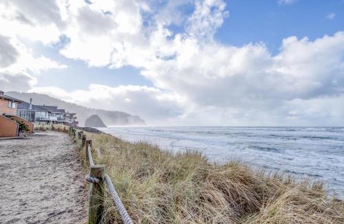 Neskowin House | Breakers Beach House 4 - Meredith Lodging