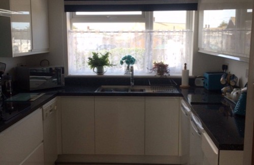 Walcott House | 'Breakers' by the sea