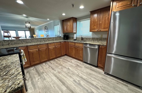 Destin Condo | "Breakers East 1006" Gulf Front 2BR/2BA~Beach setup included