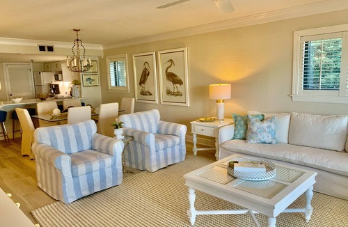Destin Condo | “Breakers East 101” Gulf Front 2BR/2BA Beach setup included
