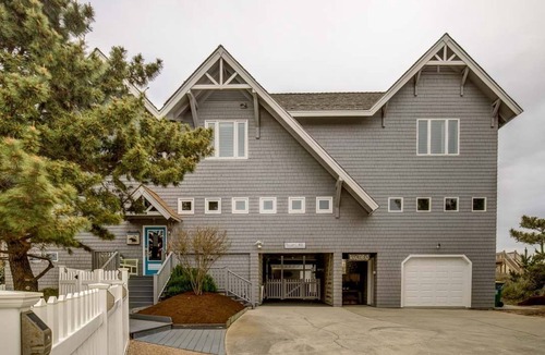 Whalehead Beach House | Breakers View | Oceanfront | Private Pool, Hot Tub