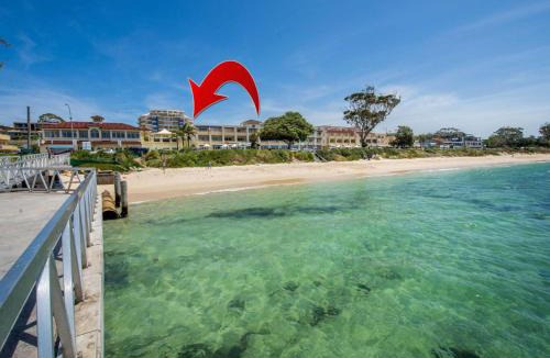 Shoal Bay Apartment | Breakwater 102 Shoal Bay