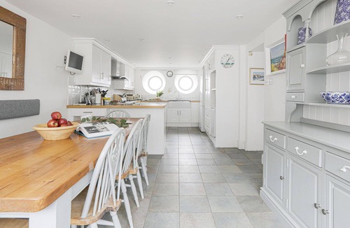 Bude Cottage | Breakwater Cottage, Bude, has outstanding views