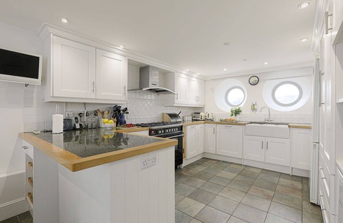 Bude Cottage | Breakwater Cottage, Bude, has outstanding views