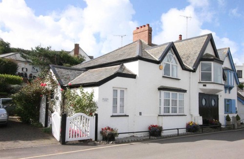 Bude Cottage | Breakwater Cottage, Bude, has outstanding views