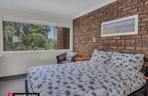Bermagui House | Breakwater Unit 4 Beachfront Bermagui