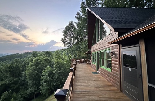 Morganton Cabin | Breath Taking - Gorgeous Long Range Mountain and Lake Views Near Lake Blue Ridge