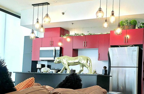 Victoria Park Apartment | Breath-Taking-View/5Guest DTskyline-135 13ave SW