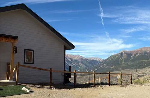 Twin Lakes House | Breath Taking Views