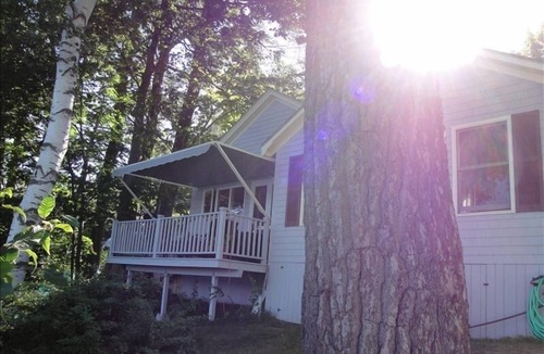 Peaks Island Cottage | Breath-Taking Waterfront Cottage with Boat Dock