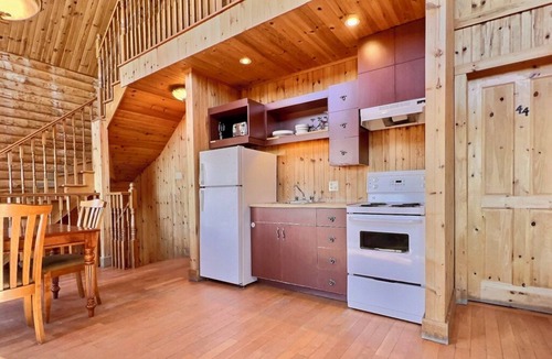 Saint-Paul-de-Montminy Ski Chalet | Breathtaking view of the Appalachian Park