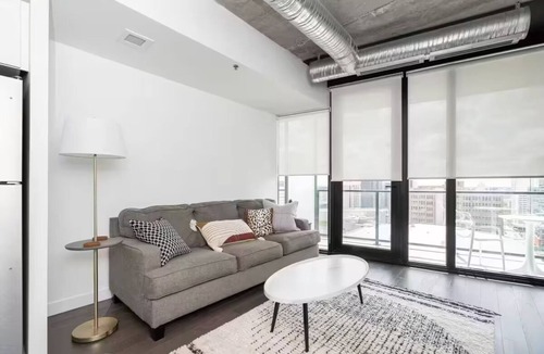 Downtown Winnipeg Condo | Breathtaking 18th Floor Condo | 2 Bed | 1 Bath |