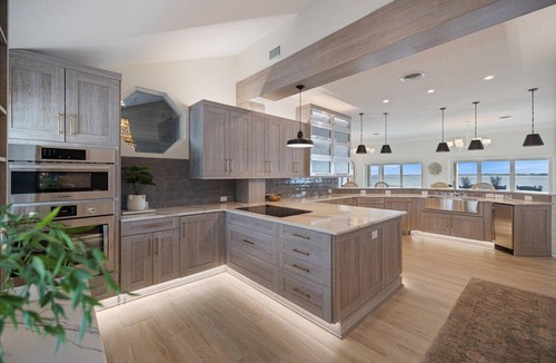 Englewood House | Breathtaking 250' Bayfront home w/private pool
