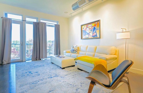 Corbett - Terwilliger - Lair Hill House | Breathtaking 3-Bedroom Getaway in the Heart of Portland