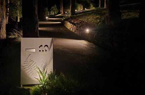 Ferny Creek House | Breathtaking 5BR Highview Hermitage