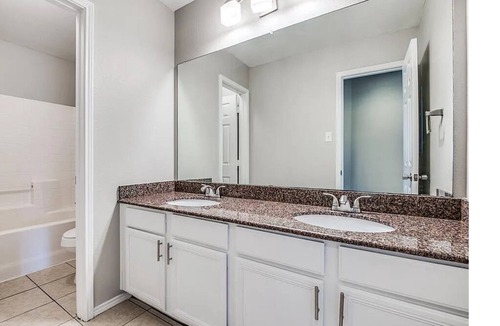 Little Elm House | Breathtaking and spacious 2 story home!
