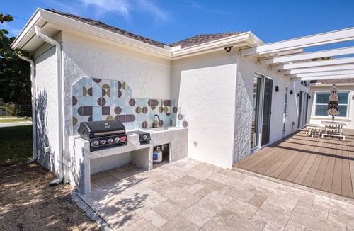 Wilbur-By-The-Sea House | BREATHTAKING BEACH HOUSE