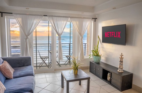 Costa Apartment | Breathtaking BEACHFRONT 1 Bedroom Apt