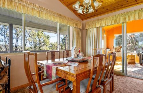 Concho House | Breathtaking Cabin Backing the National Forest