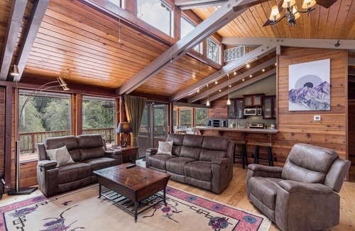 Placerville Cabin | Breathtaking Cabin With Hot Tub Overlooking River