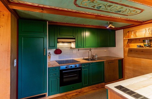 Grindelwald Ski Chalet | Breathtaking Eiger views, 300 year old chalet