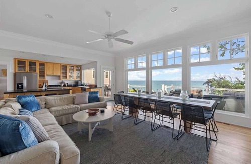 New Buffalo House | Breathtaking Home on Lake MI w Priv Beach & VIEWS