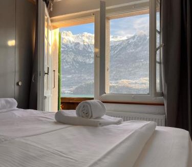 Niederried bei Interlaken Apartment | Breathtaking Lake & Mountain View Apartment 2