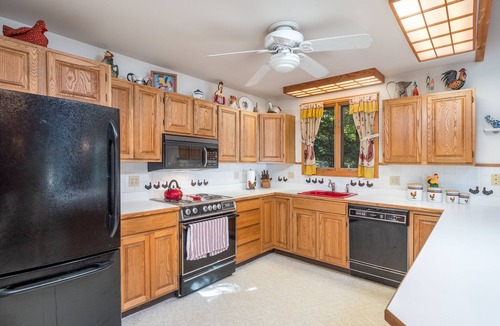 Standish House | Breathtaking Lake Views