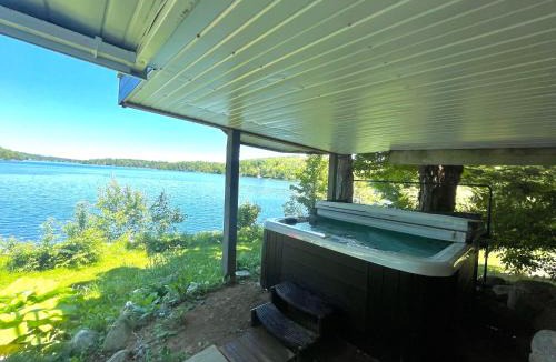 Chertsey Ski Chalet | Breathtaking Lake View With Spa Chalet 360