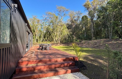 Acacia Bay House | Breathtaking Lake Views