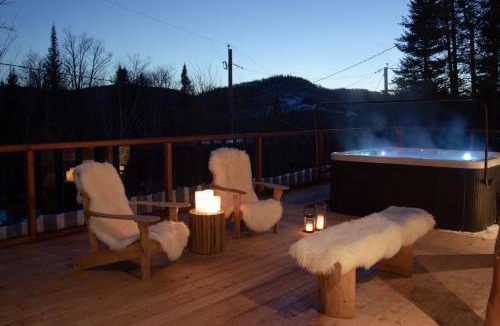 Saint-Faustin-Lac-Carre Ski Chalet | Breathtaking log house with HotTub - Winter paradise in Tremblant