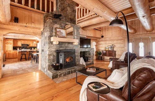 Lovell Cabin | Breathtaking Mountain Getaway - Skiing & Hot Tub
