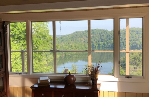 Tarheel Cabin | Breathtaking Mountain/Water Views/Private Pool/Hottub/4.4 miles to Casino