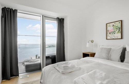 Aarhus C Apartment | Breathtaking Ocean Views & Private Balcony