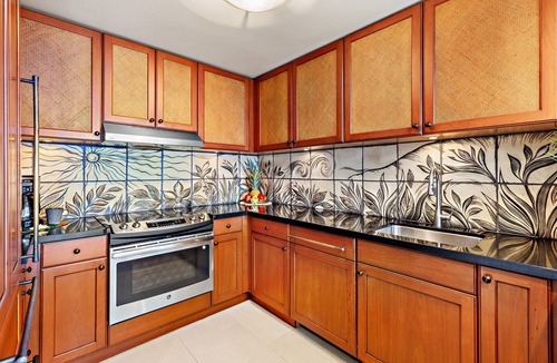 Honokowai Condo | Breathtaking Oceanfront/Beach Front Corner View Luxury on Kaanapali Beach 2B 2B