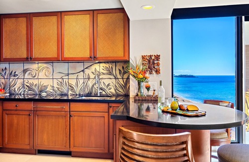 Honokowai Condo | Breathtaking Oceanfront/Beach Front Corner View Luxury on Kaanapali Beach 2B 2B