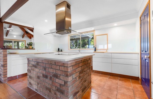 Point Arkwright Apartment | Breathtaking Panoramic Ocean Views