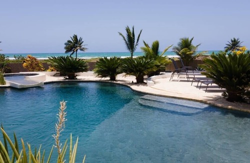 Los Brazos Villa | Breathtaking Private 5 BR Oceanfront Oasis