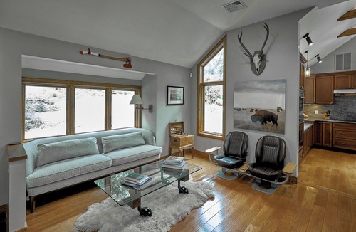 Shohola House | Breathtaking Riverfront Home on the Delaware River