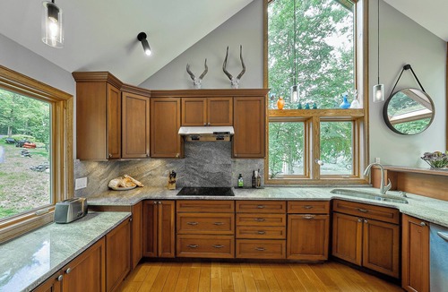 Shohola House | Breathtaking Riverfront Home on the Delaware River