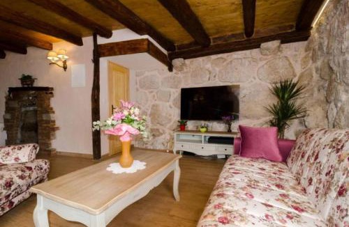 Dunave Krajnje Villa | Breathtaking Scenic Villa with Pool