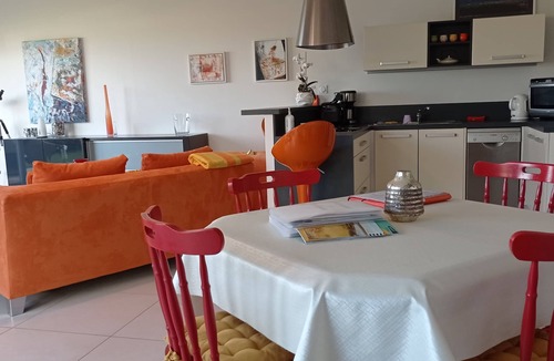 Cleder Apartment | Breathtaking view for this beautiful waterfront apartment.