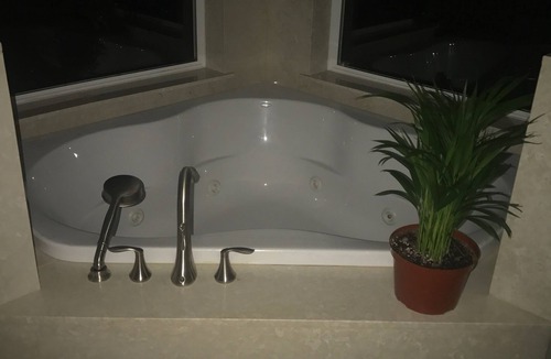 Ukiah House | Breathtaking View!