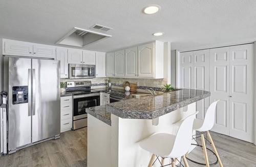 Briarcliff Condo | Breathtaking Views Above Lake Travis, Close To Austin w/Pool & Hot Tub