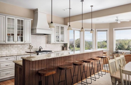 Edinburg House | Breathtaking Views Farmhouse Estate on 3 levels w/nearby activities year-round.