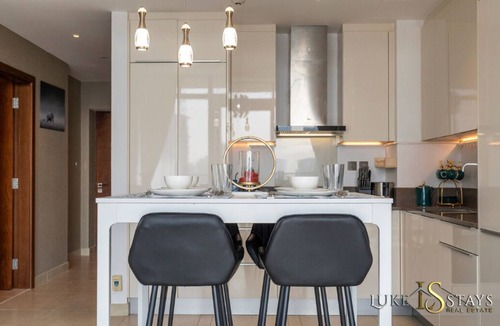 Jumeirah Beach Residence Apartment | Breathtaking Views: Holiday Home in Marina Gate